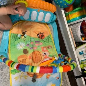 Piano play mat
